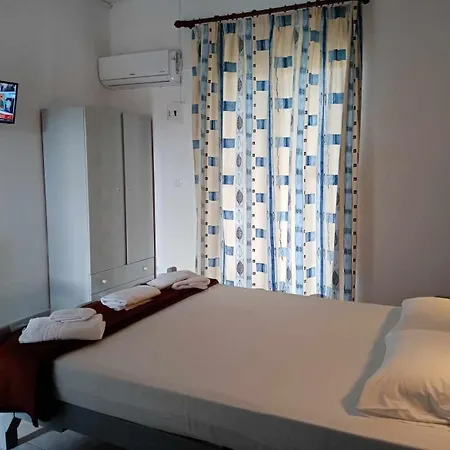 Apartamento Dennis *