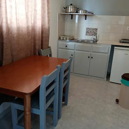 Apartament Dennis Kalamákion